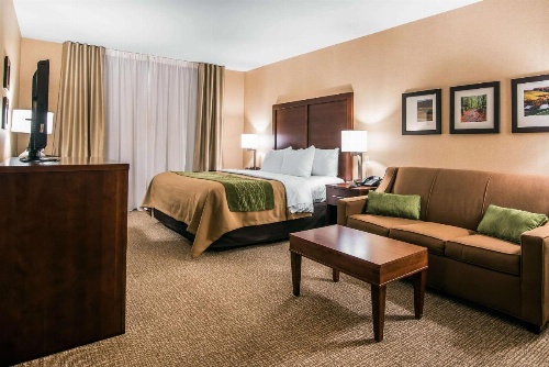 Quality Inn & Suites image 12